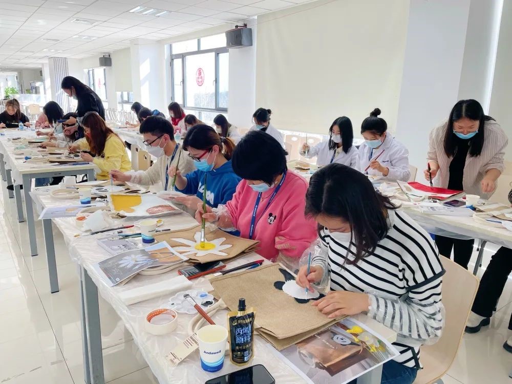 2121�Ƿ���(�й���)�����ٷ���վ